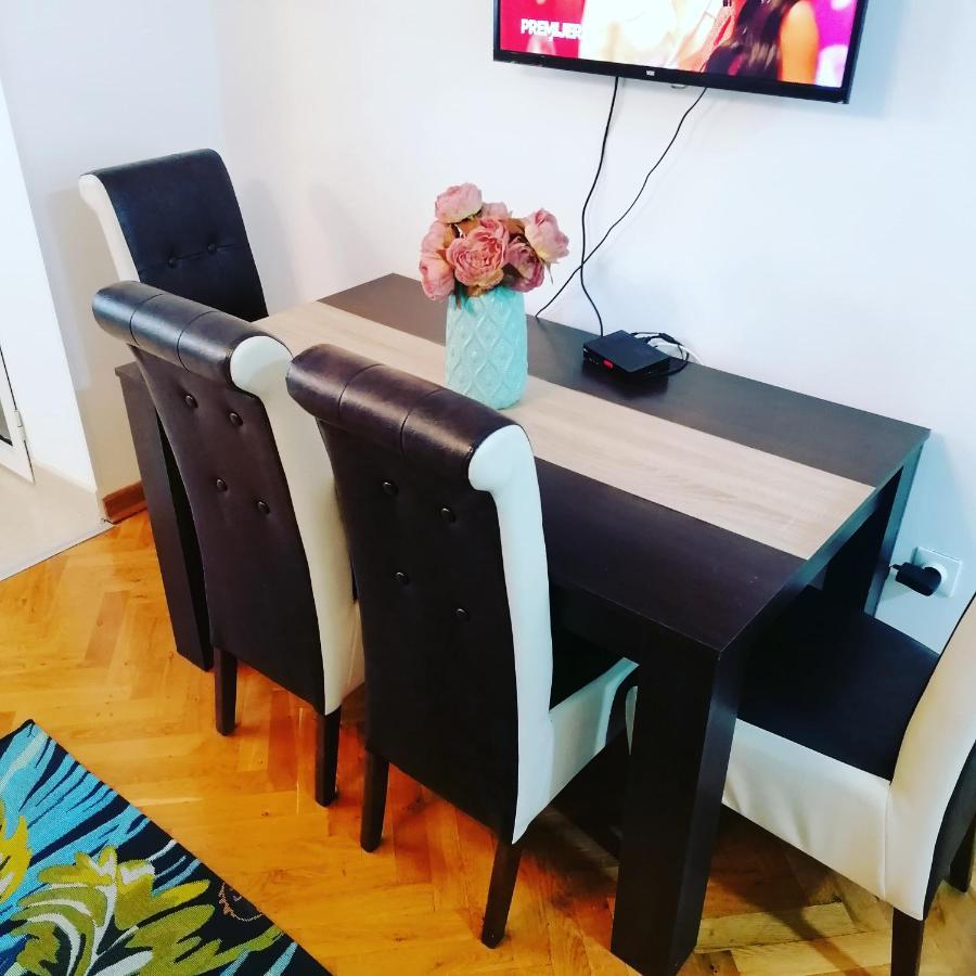 Marina Jacuzzi Apartment Free Parking Νόβι Σαντ Εξωτερικό φωτογραφία